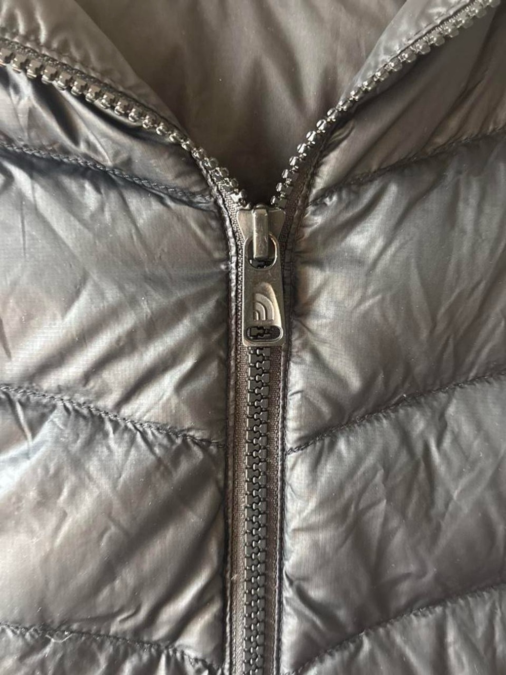 The North Face Women's Black Packable Quilted Hooded Puffer - Picture 3 of 4